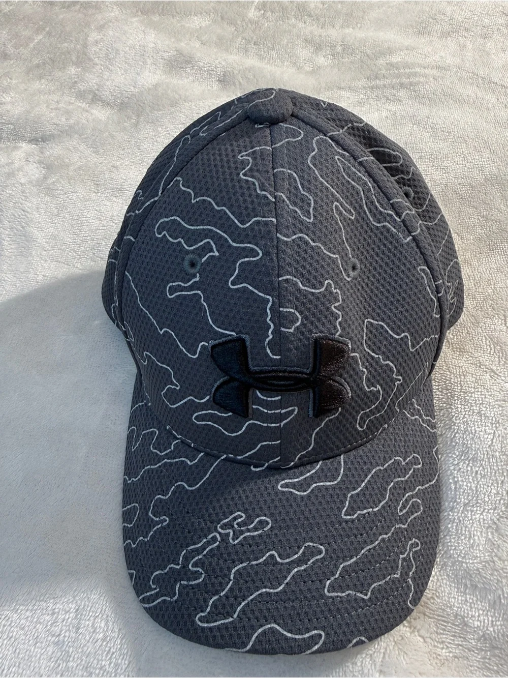 Under Armour Youth Hat S/M Gray White Topo Camo Stretch Fitted Cap